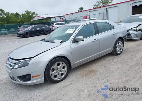 2010 Ford Fusion Se z USA, uszkodzony, nr VIN 3FAHP0HA7AR388265